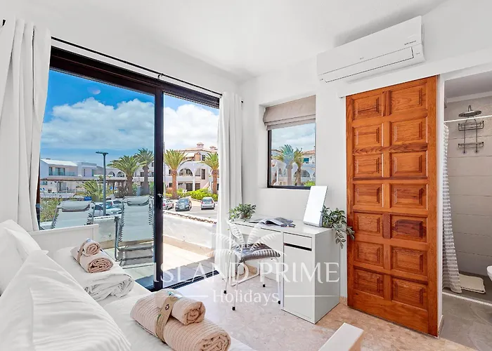 Amazing Sea & Marina Views With Golf Views In Heated Pool Complex Aq846 アパート